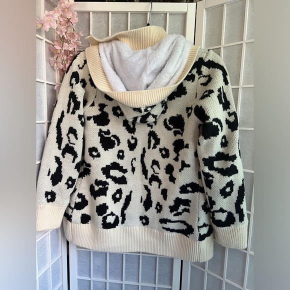 Hooded leopard pattern sherpa jacket - Picture 7 of 7